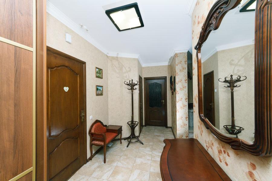 Sribnokilska 22 Apartment Kyiv Exterior photo